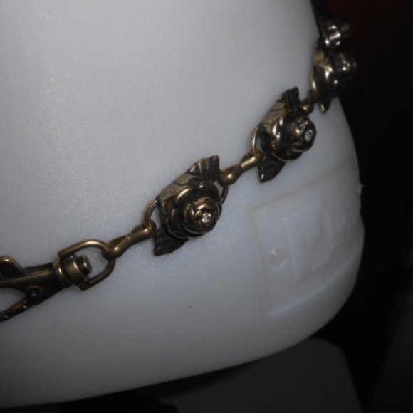 Betsey Johnson Brass Toned Rose Floral Sparkly Stone Metal Chain Link Belt - Picture 4 of 16
